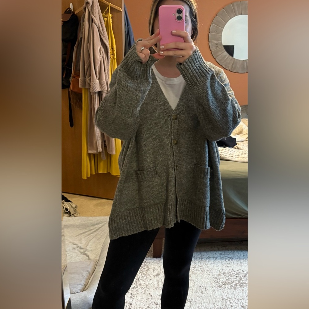 Ella Moss Charcoal Gray Button-Front V-Neck Cardigan
